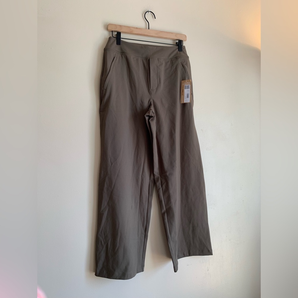 NWT Eddie Bauer Straight Leg Pants Womens Size PS Brown Business Casual Bottom